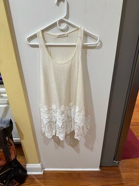Anna-Kaci Cream Lace-Hem Tank Top